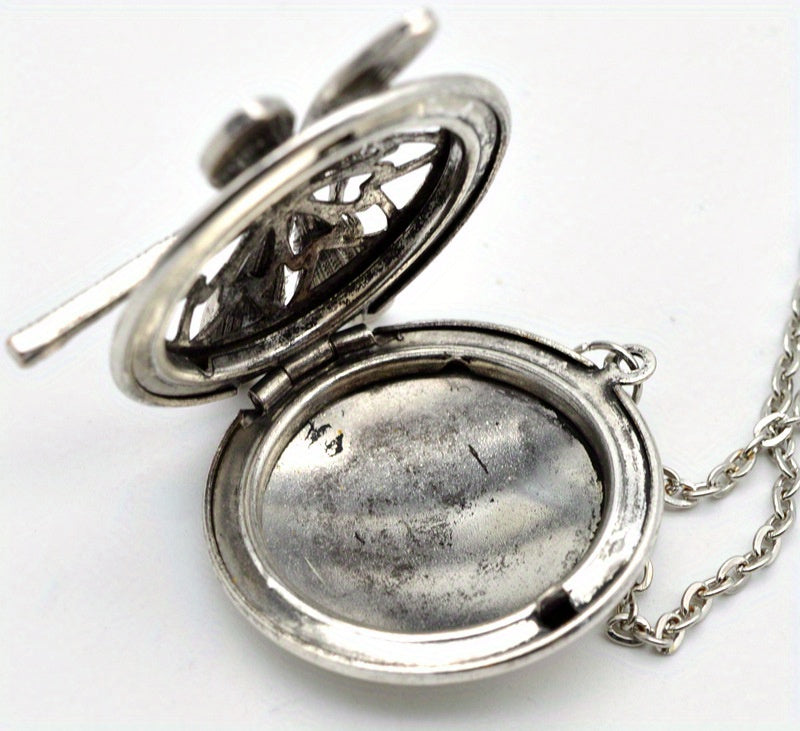 Elegant Vintage Dragonfly Locket Necklace for Aromatherapy